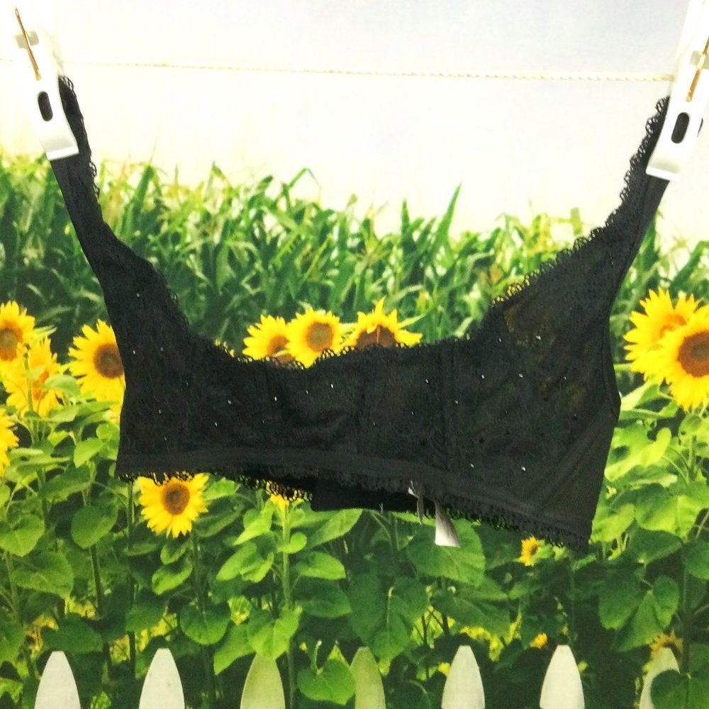 Victoria’s Secret Bra Black Lace No Wire Bralette S